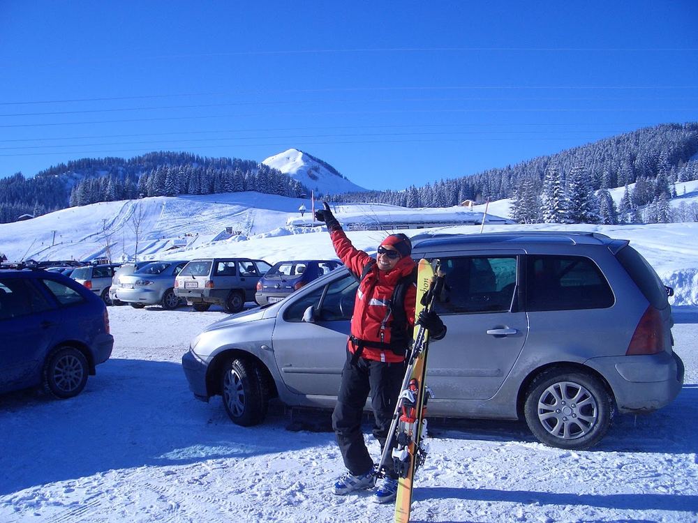 Vom Parkplatz der Postalm aus ist der Labenberg als spitzer, unbewaldeter Bergkegel leicht zu erkennen.