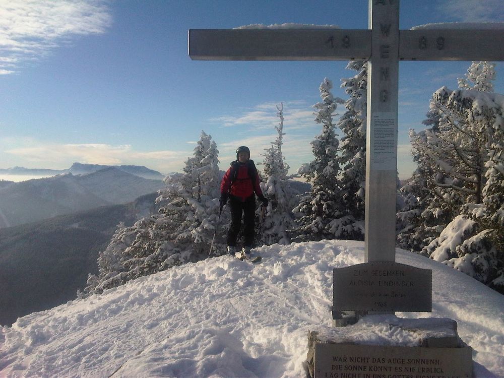 Ankunft am Pillstein Gipfelkreuz